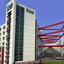 Reviews of Fortis Hospital in Noida, India